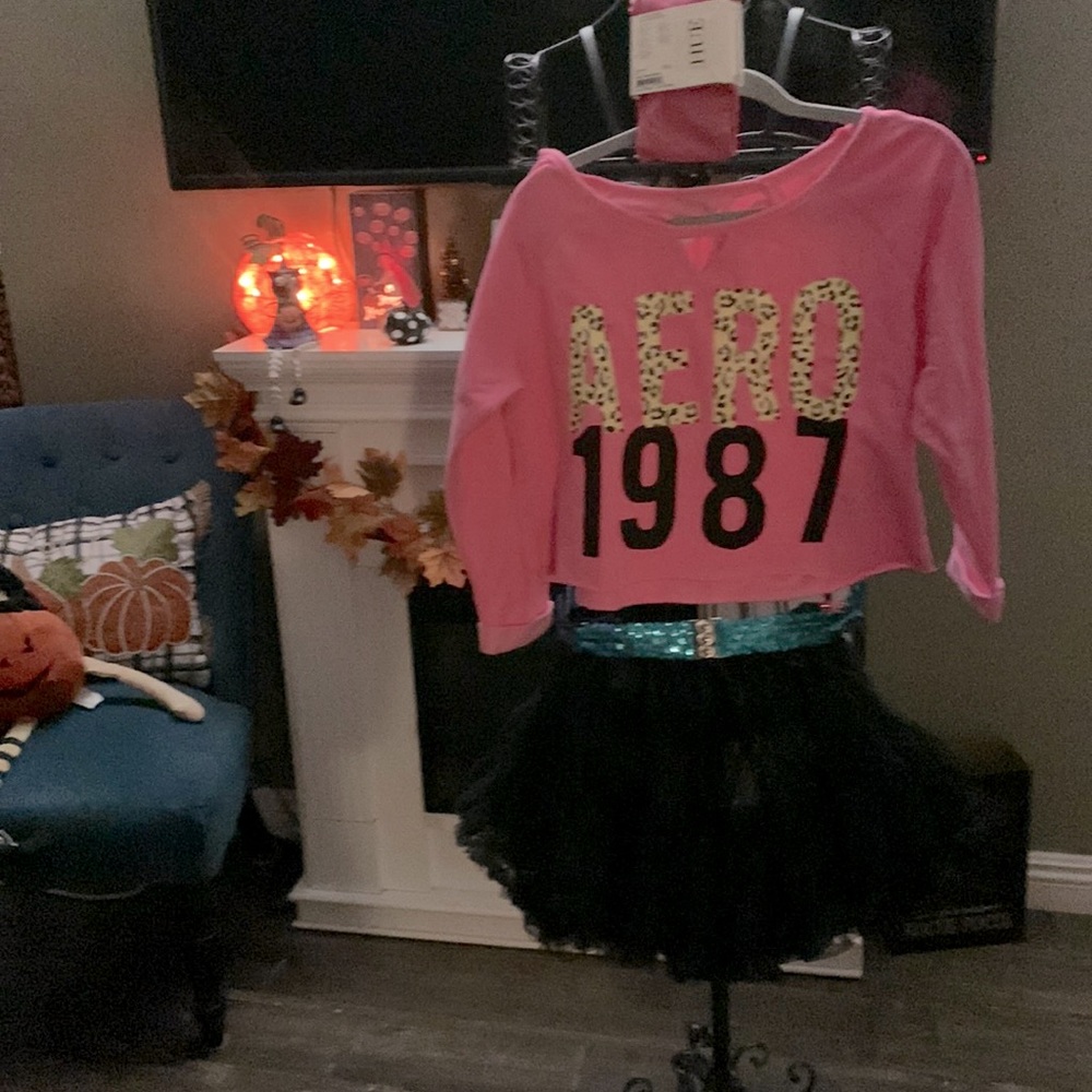 1980’s costume completed outfit.